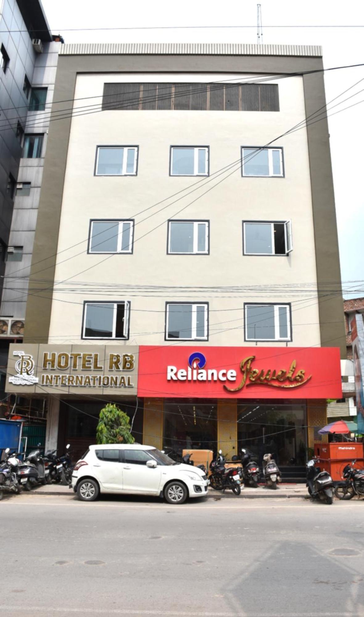 R B International 3* Varanasi