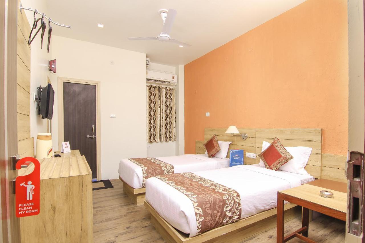 R B International 3* Varanasi