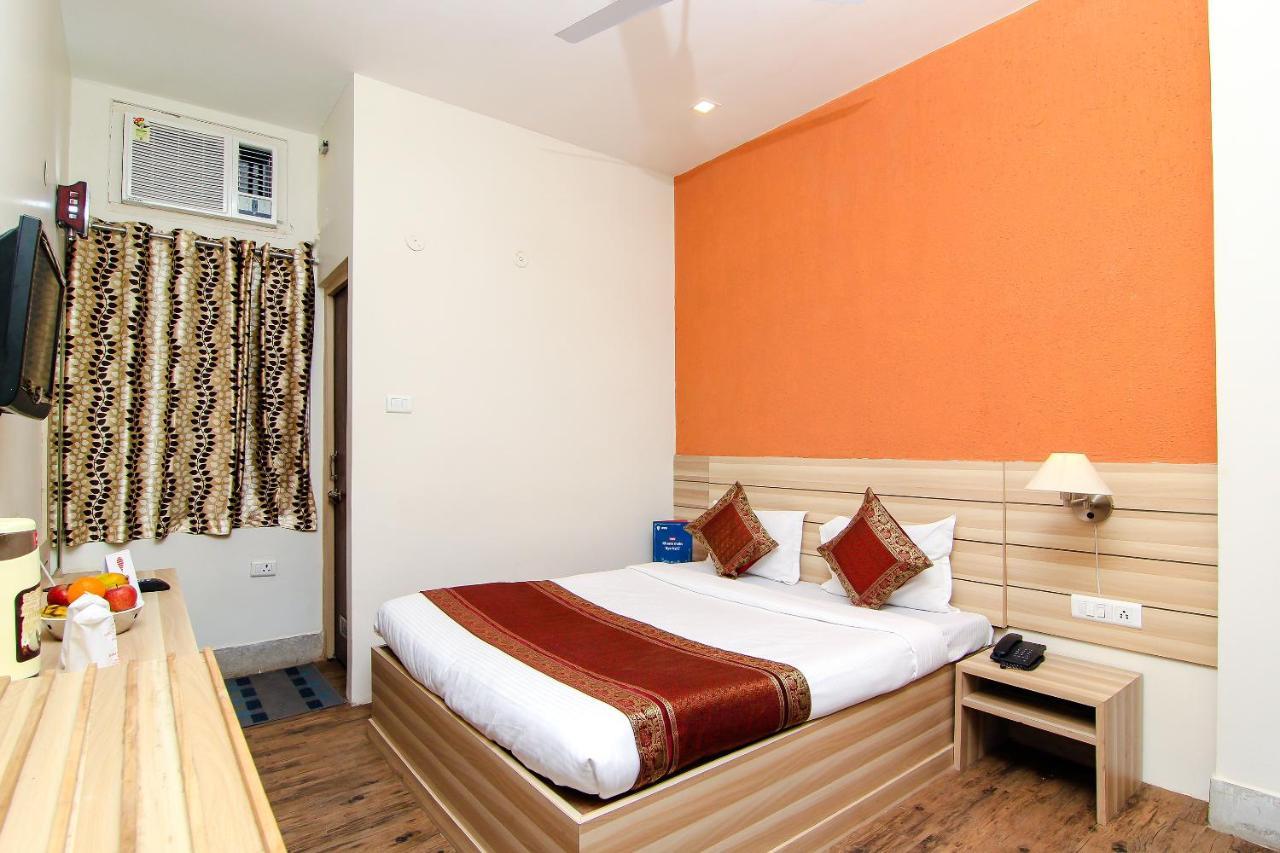Hotel R B International 3*