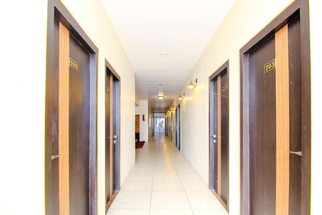 R B International 3* Varanasi